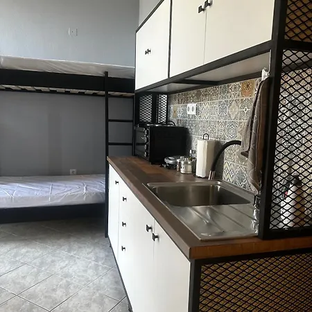 Letsios Steel2 Apartment